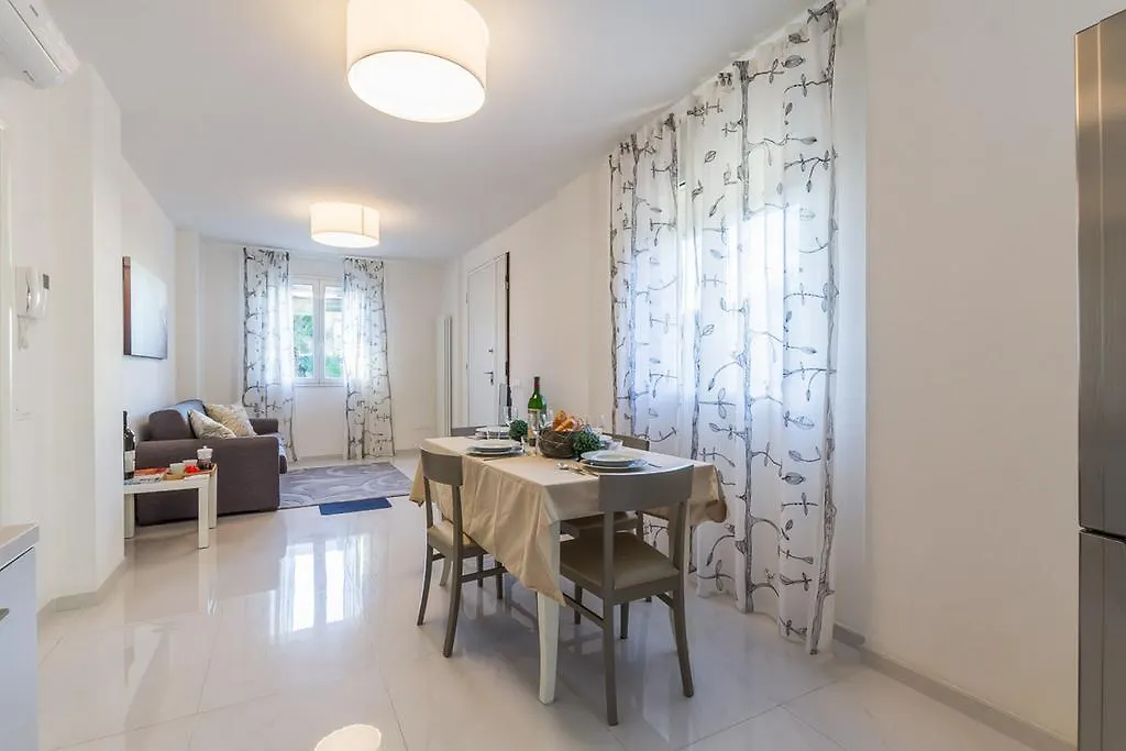 Il Delfino Apartment Viareggio